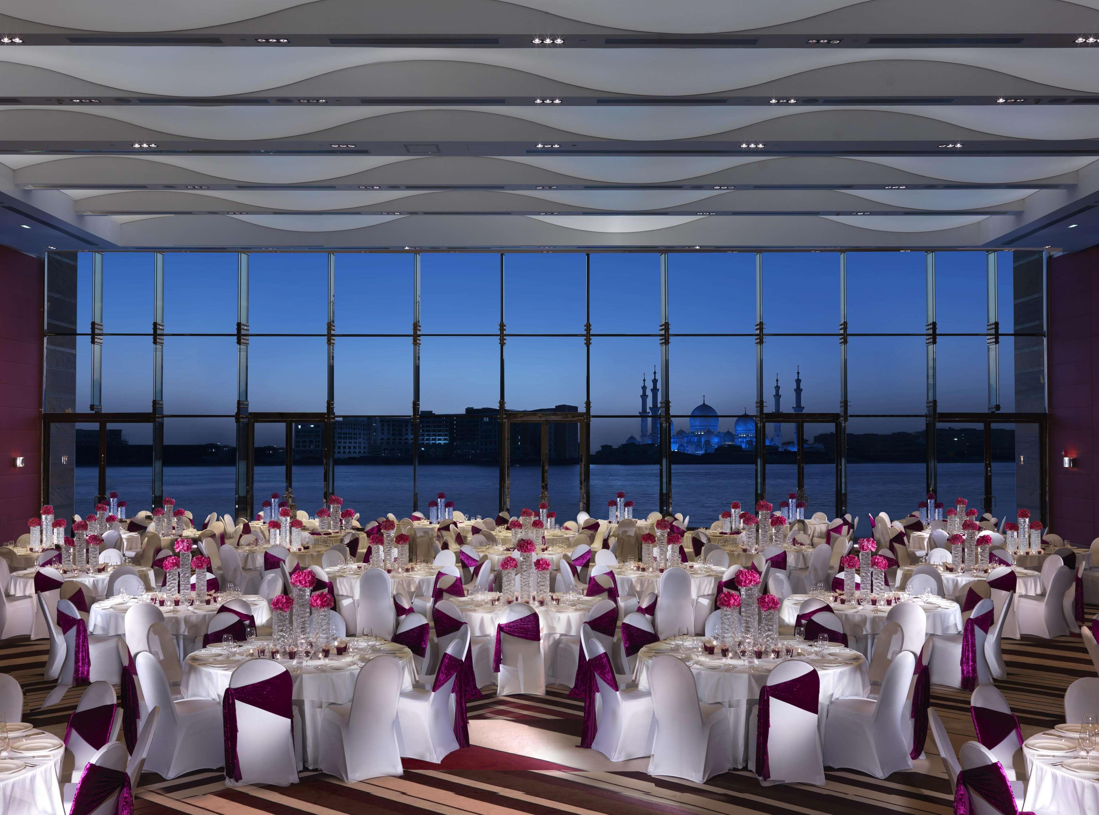 Fairmont Bab Al Bahr Hotell Abu Dhabi Restaurant bilde