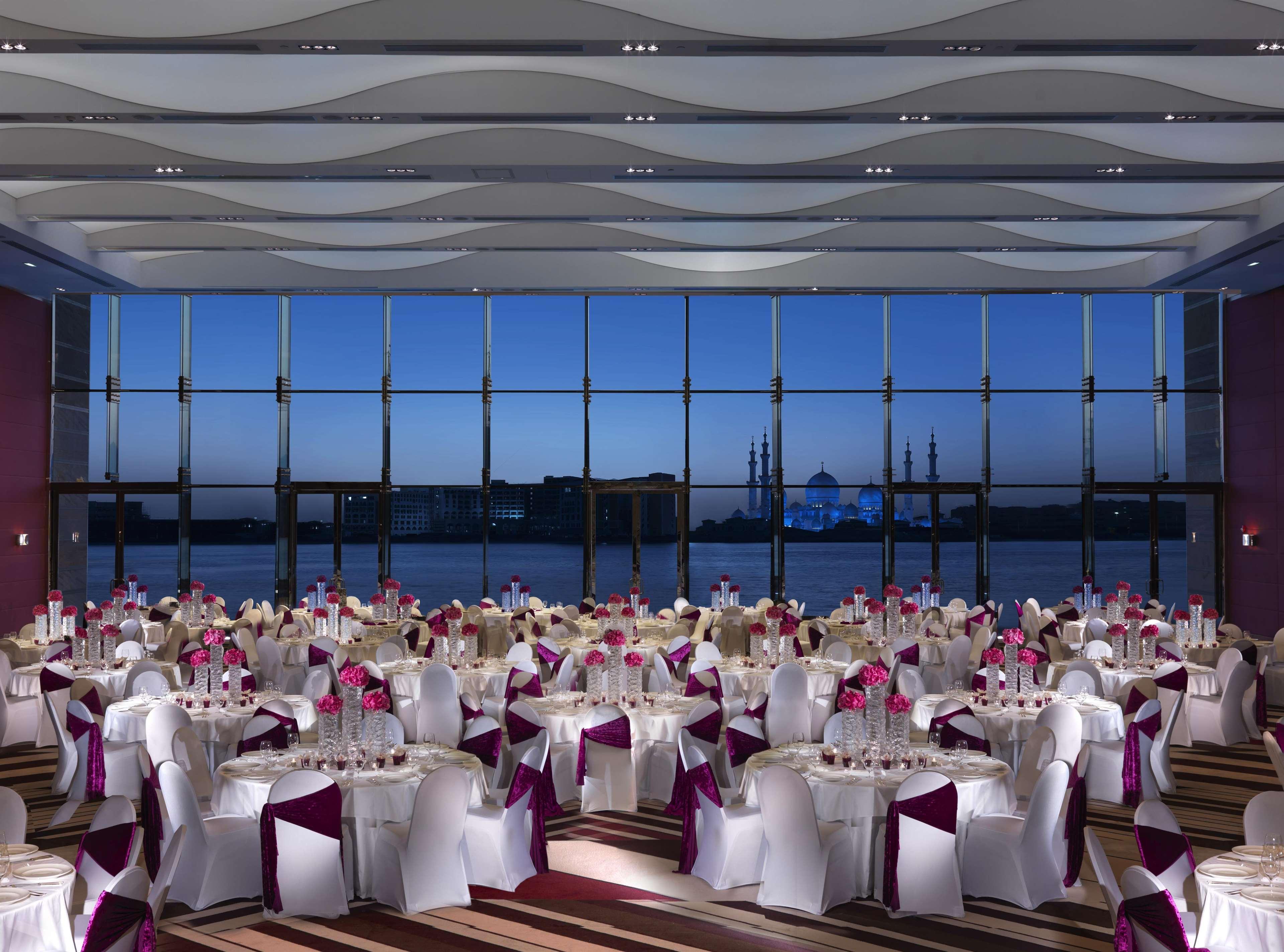 Fairmont Bab Al Bahr Hotell Abu Dhabi Restaurant bilde The Grand Ballroom