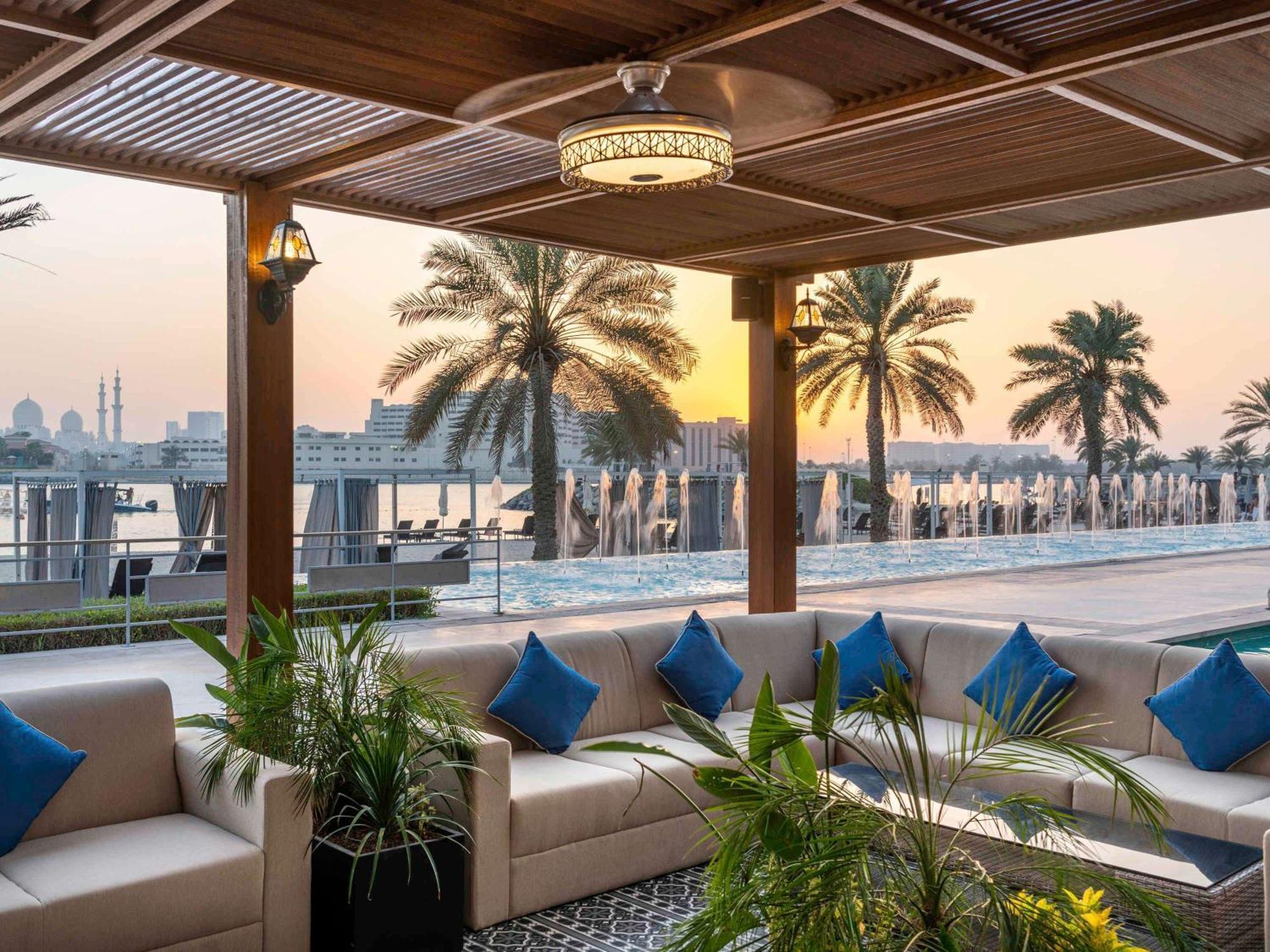 Fairmont Bab Al Bahr Hotell Abu Dhabi Eksteriør bilde The Beach