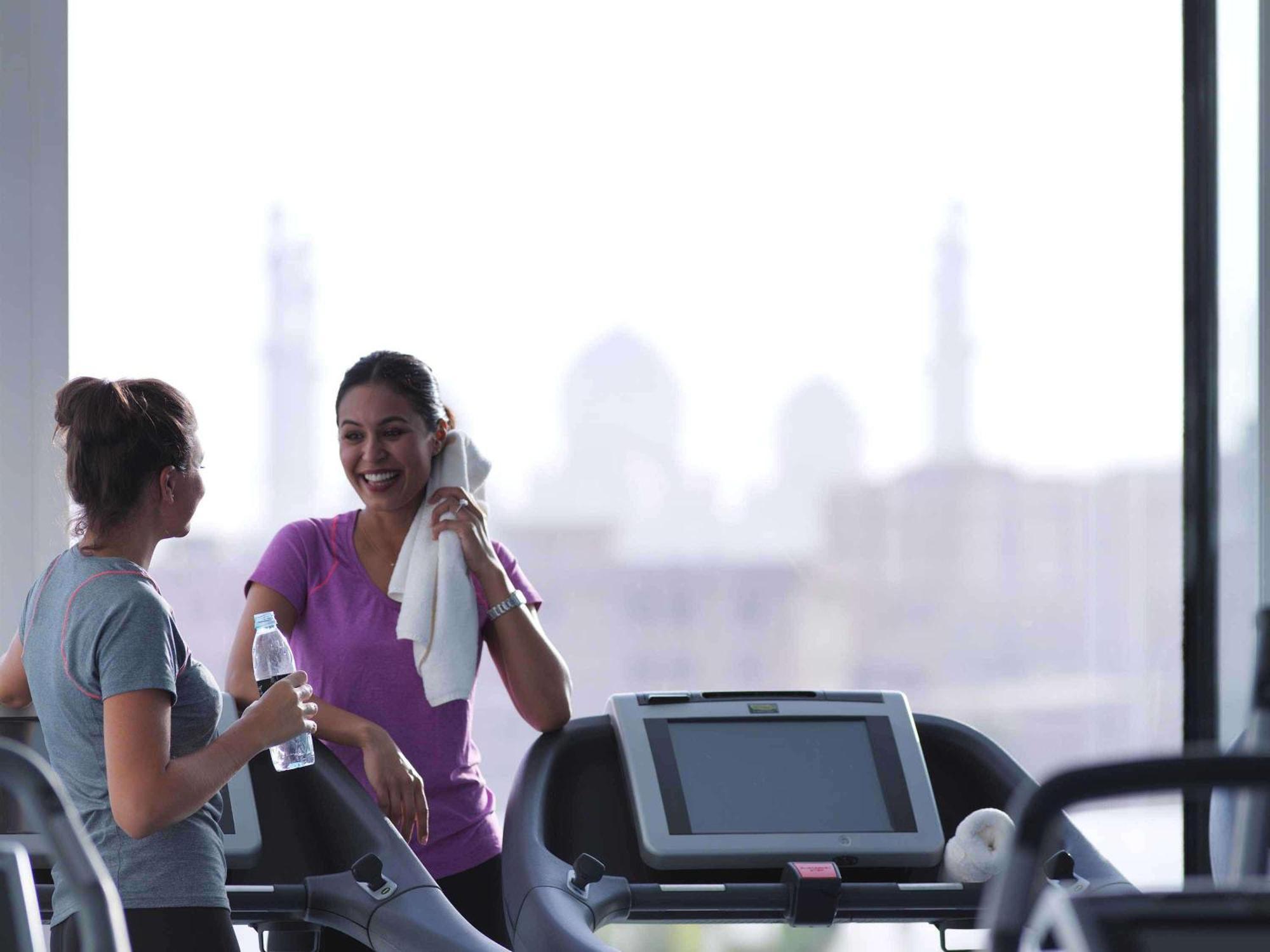 Fairmont Bab Al Bahr Hotell Abu Dhabi Eksteriør bilde A treadmill