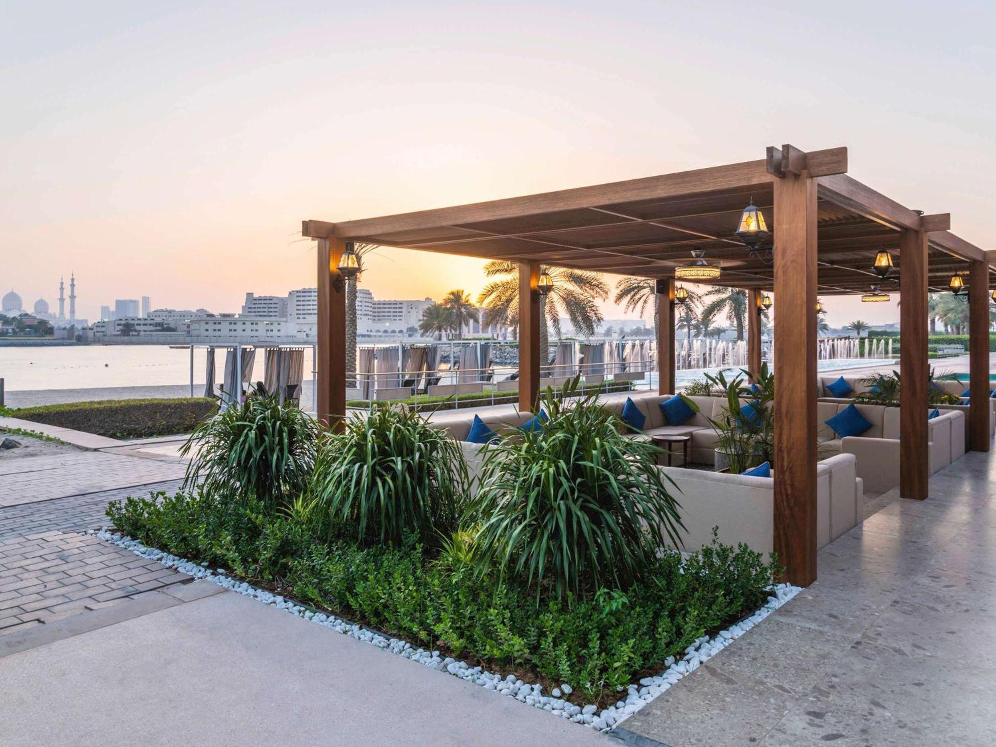 Fairmont Bab Al Bahr Hotell Abu Dhabi Eksteriør bilde The Beach, Jumeirah