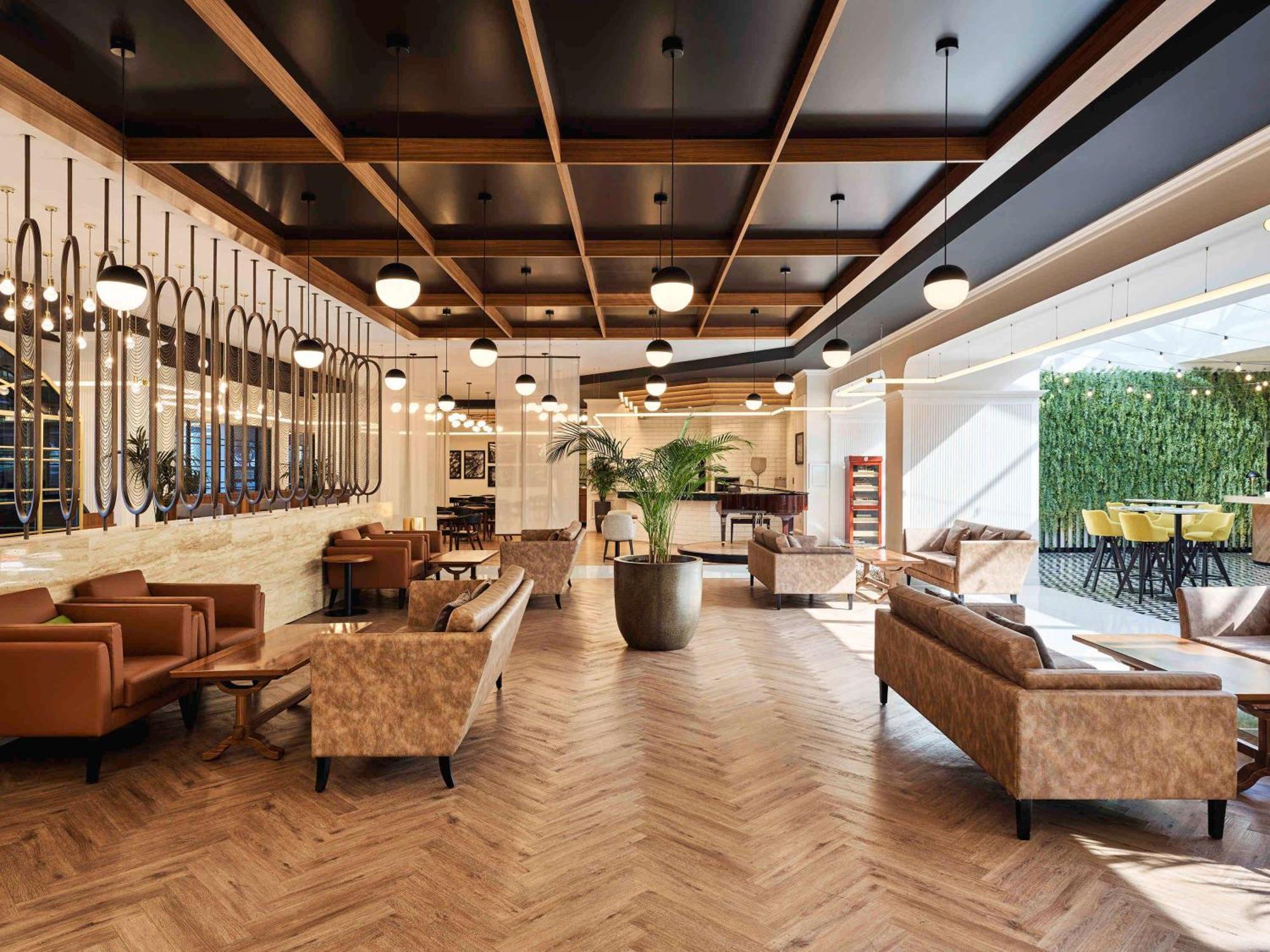 Fairmont Bab Al Bahr Hotell Abu Dhabi Eksteriør bilde The lounge at the airport